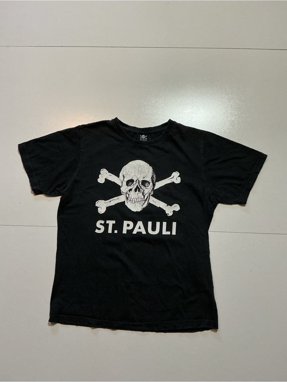 St. Pauli FC German Football Club Skull Crossbones Soccer T-Shirt